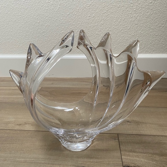 Crystal ART VANNES LE CHATEL 11.5" Swirling wave CENTERPIECE VASE BOWL FRANCE - Picture 2 of 4